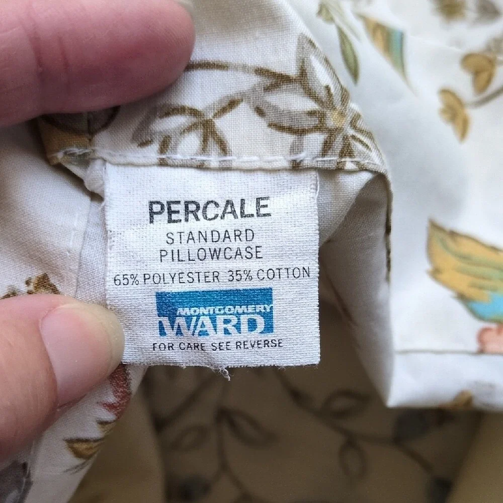 Vintage Ward Floral Standard Percale Pillowcases -‎ Cotton/Poly Blend - 30x20